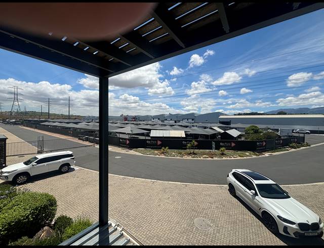 103M² WAREHOUSE TO LET IN FIRGROVE
